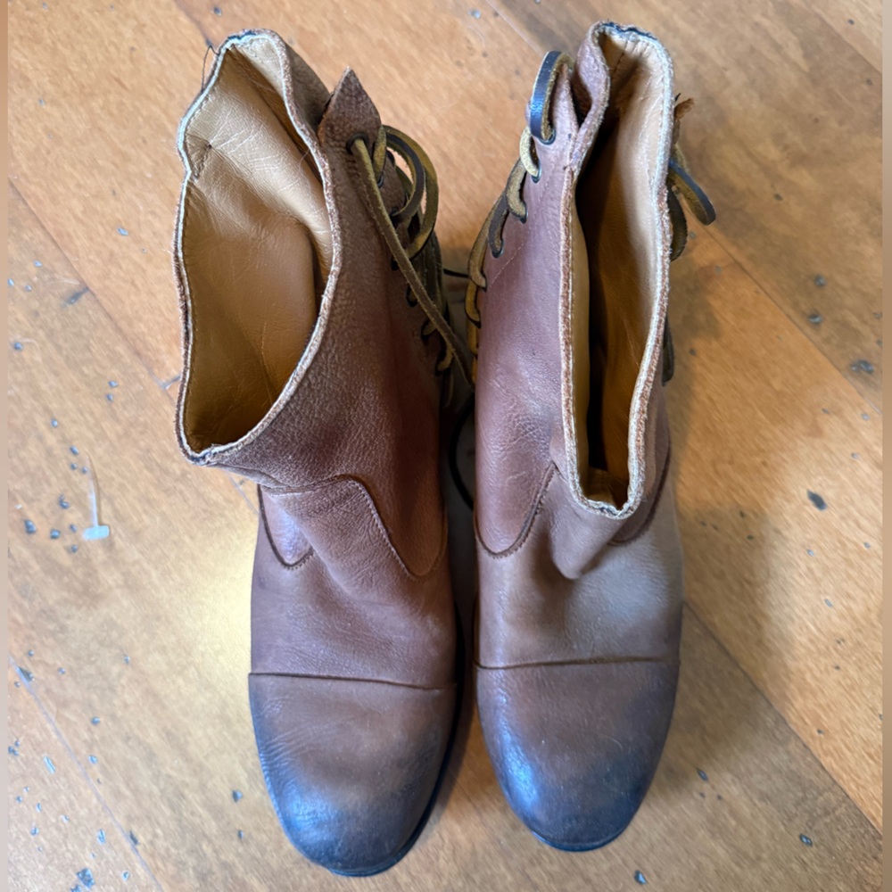 Barneys New York Leather Corset Lace Back Ankle Boots Size 7-7.5 - Picture 2 of 9